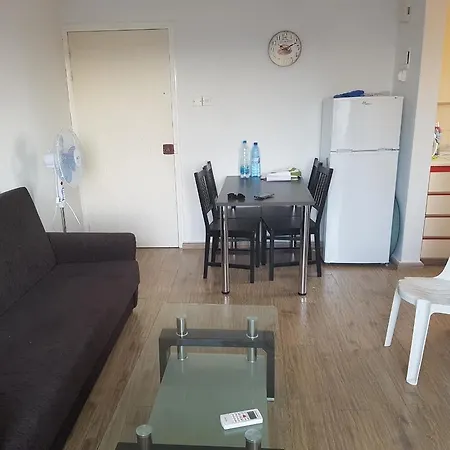 Appartamento Modern Mackenzie Beach Larnaca